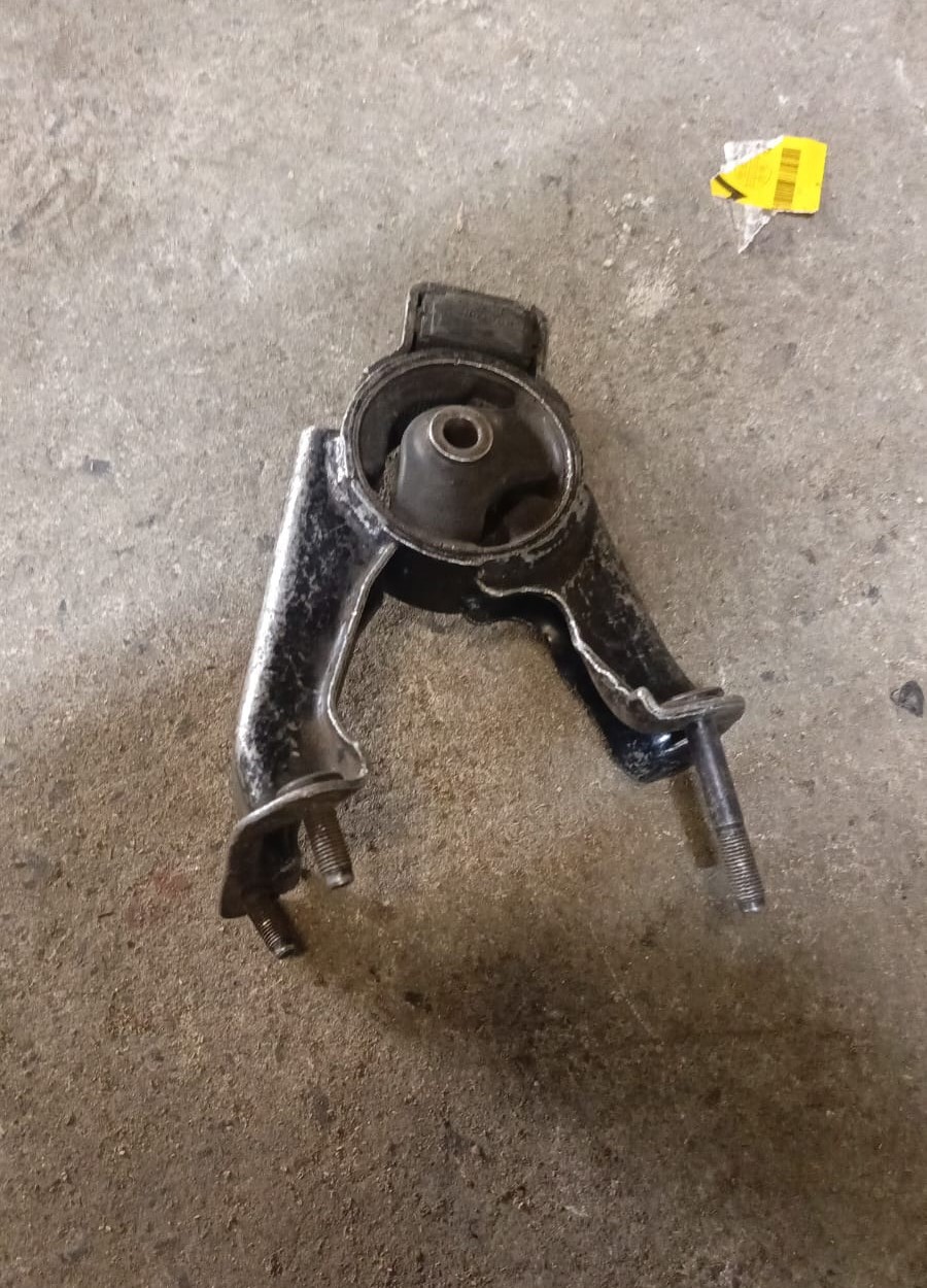 1NZ Rear Gearbox Mounting