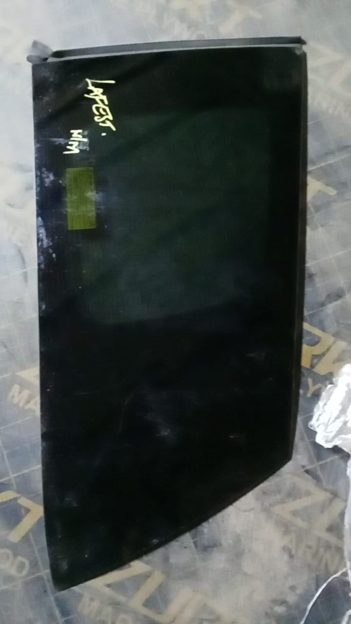 Nissan Lafesta (new model) Rear Sidefixglass