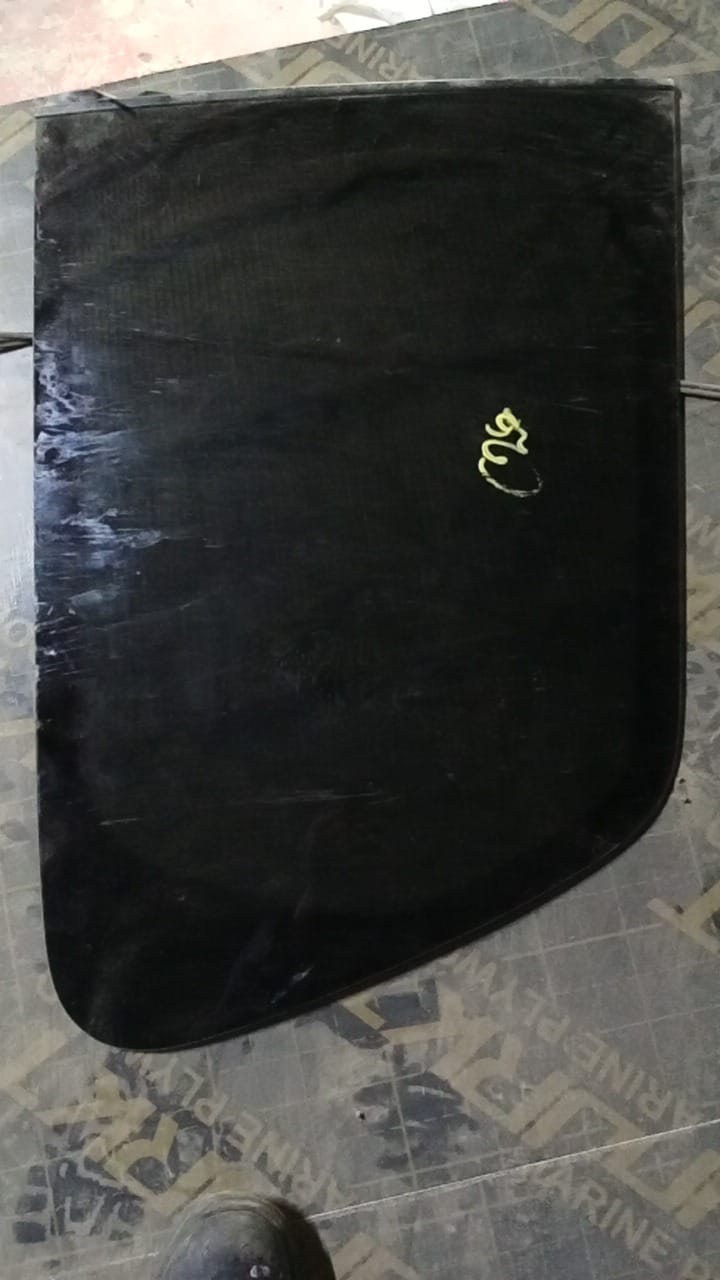 Nissan Serena C26 Rear Sidefixglass