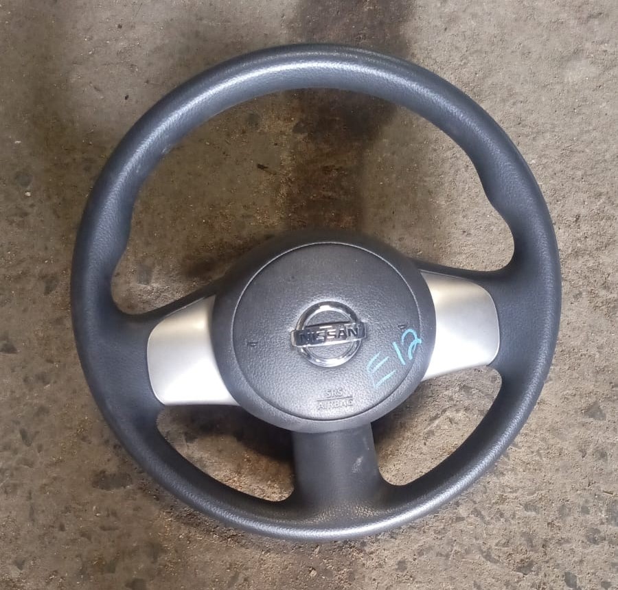 Nissan Note E12